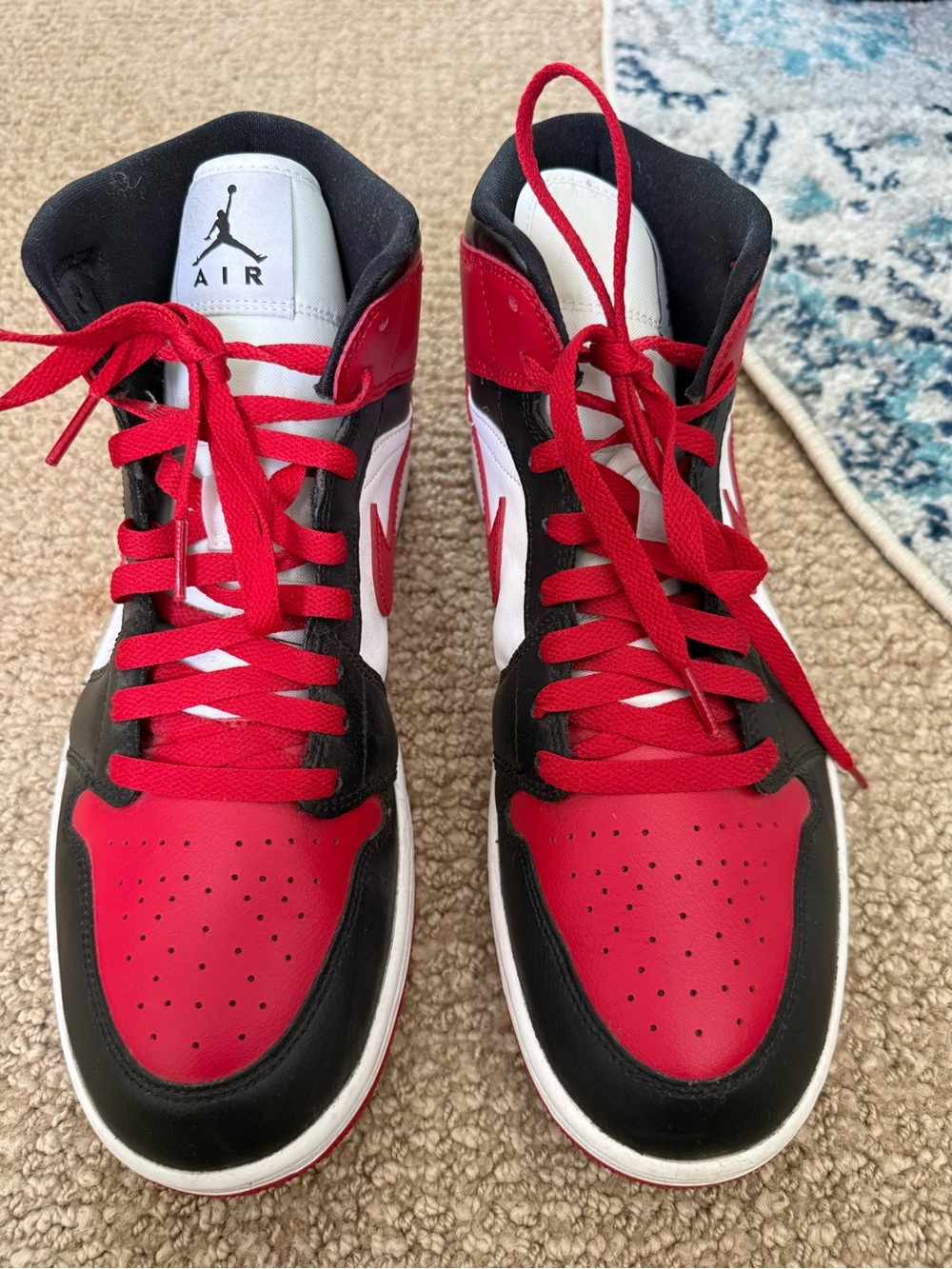 Air Jordan 1 Mid Alternate Bred Toe - Picture 2 of 7